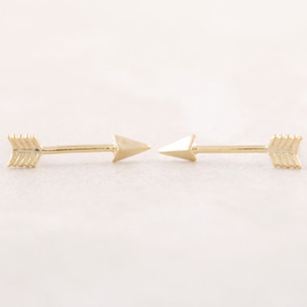Dainty Gold Arrow Stud Earrings - Picture 5 of 6
